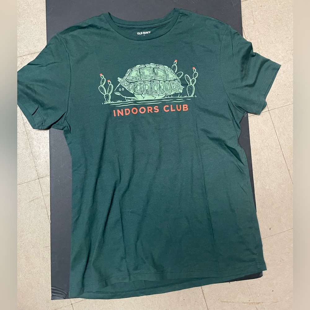Old Navy Green Indoors Club Turtle Short Sleeve Tee Shirt, size M